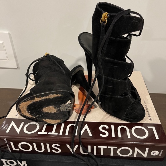 Giuseppe Zanotti Black Lace-Up Booties - Picture 4 of 4